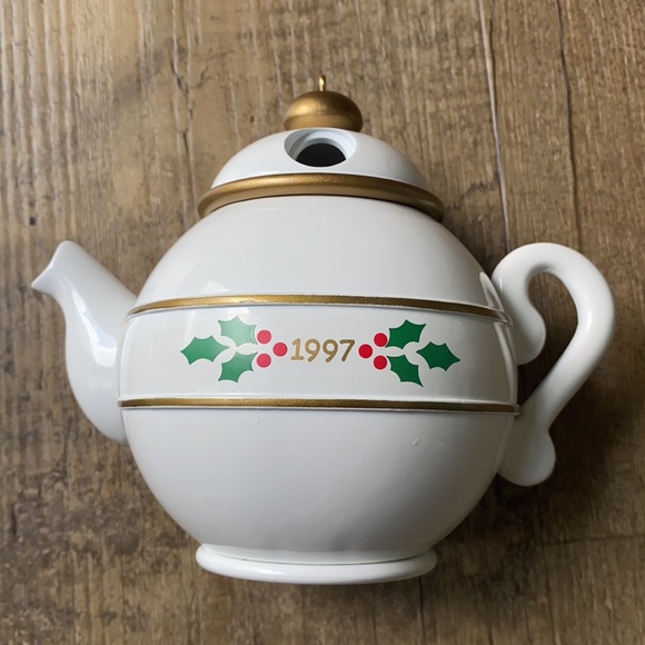 Hallmark Holiday Hallmark 997 Ornament Teapot Party Poshmark